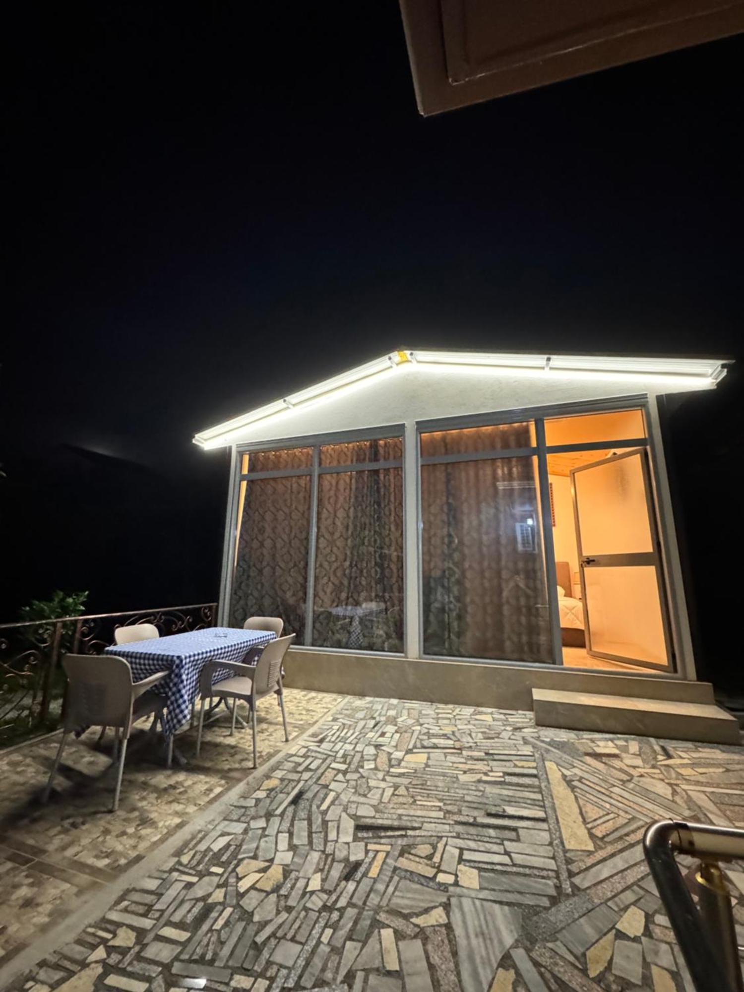 Lake Bliss Cabins Shkodër Buitenkant foto